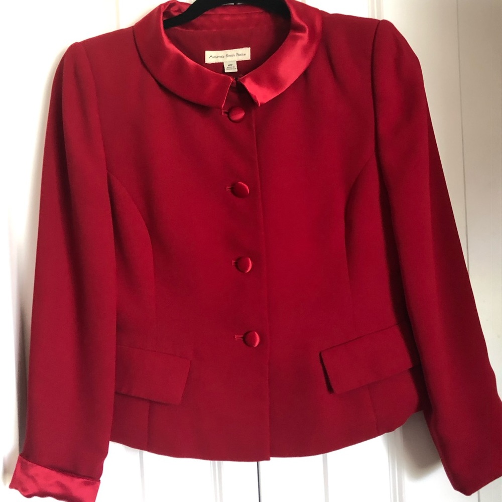 Amanda Smith Suit